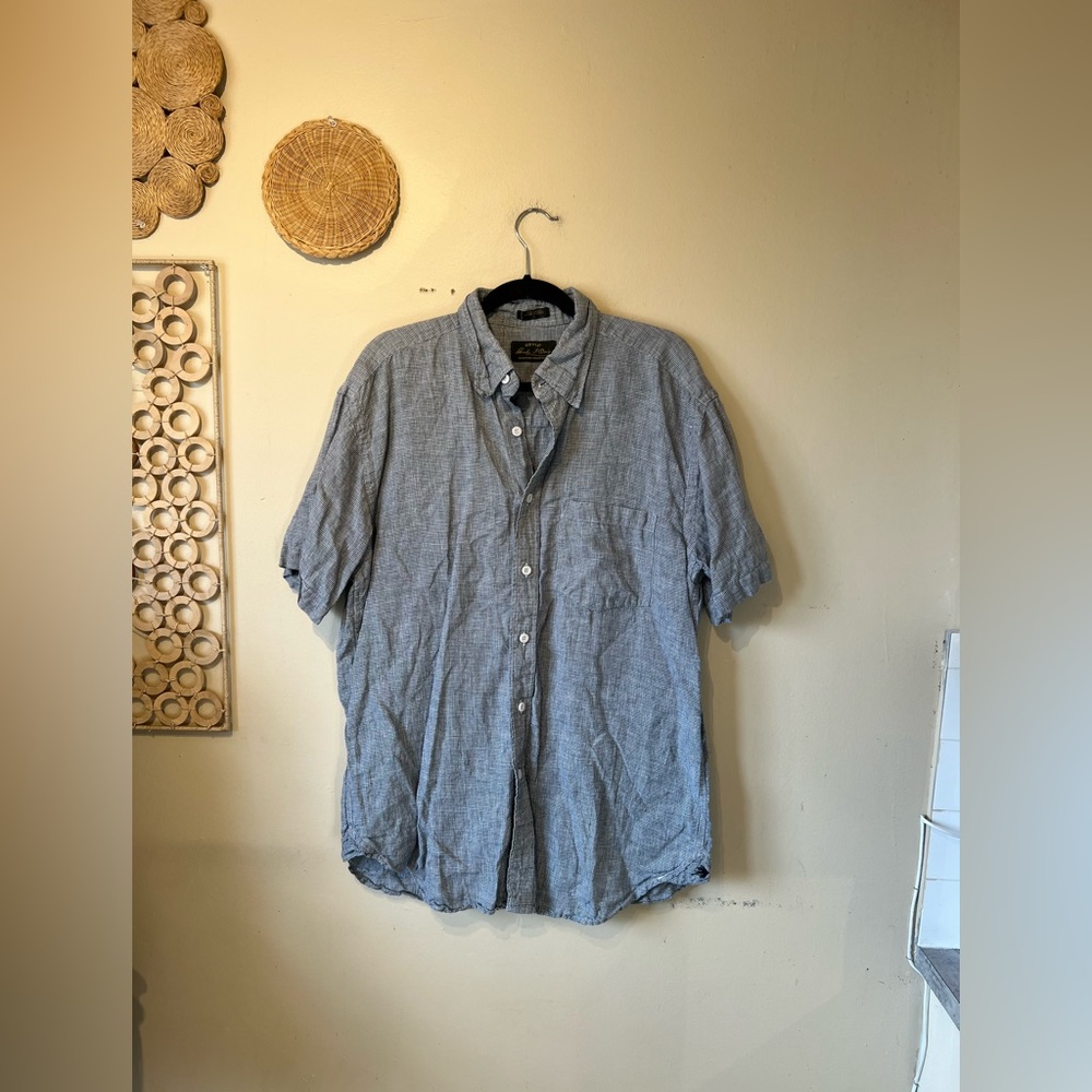 Orvis linen mens made in India buttoned down gray/ black shirt.